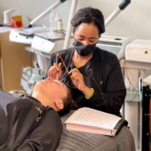 Microcurrent Treatment esthetics student training