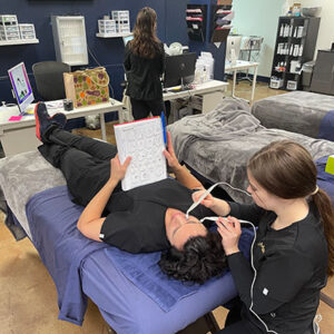 Microcurrent Treatment esthetics student training