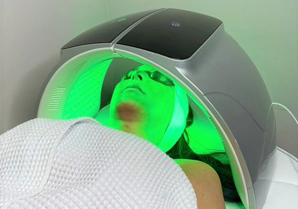 Photo Bio-Stimulation Facial