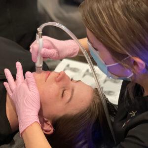 Student DiamondGlow Microdermabrasion training